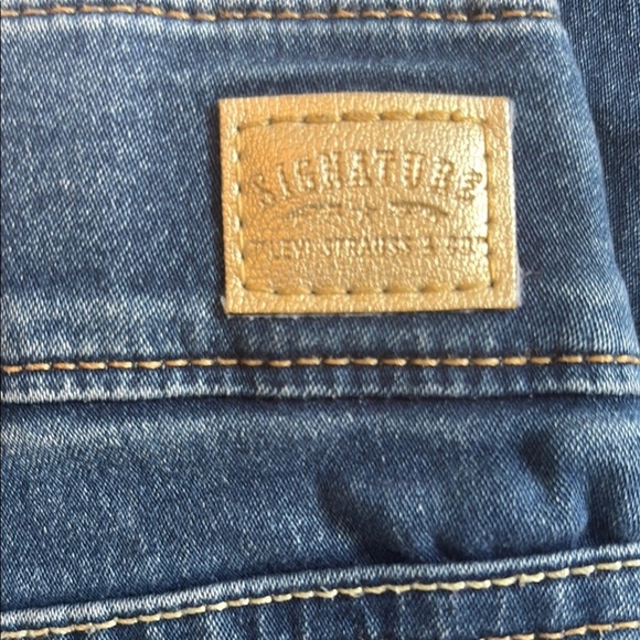 Signature by Levi Strauss Women's Skinny Jeans - Dark Blue - Picture 3 of 5